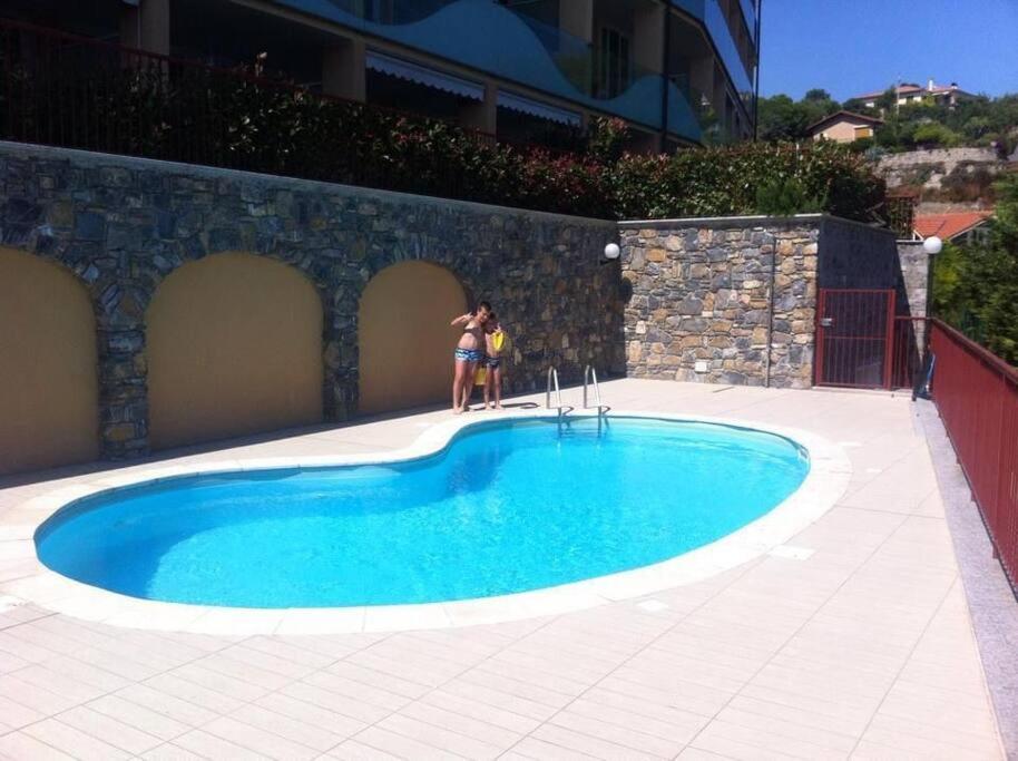 Casa Vacanze Luna 2 Vallecrosia Exteriér fotografie