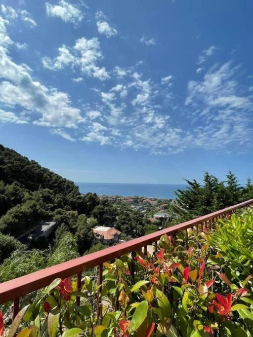 Casa Vacanze Luna 2 Vallecrosia Exteriér fotografie